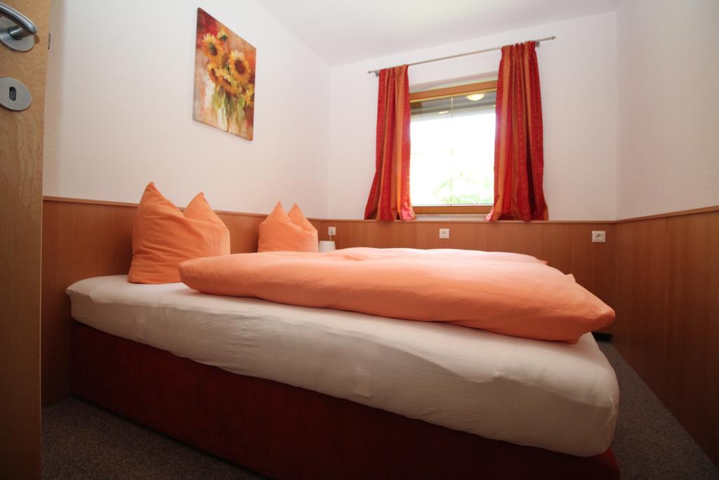 Haus Peter Schiestl Apartman Zell am Ziller Szoba fotó