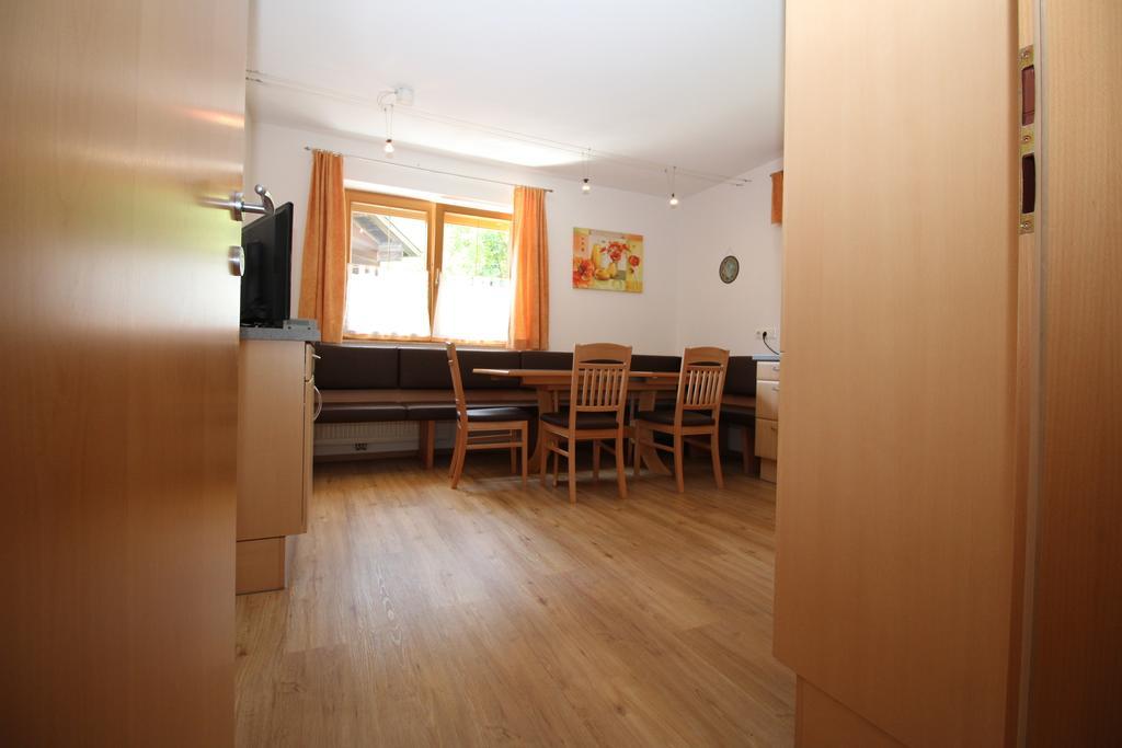 Haus Peter Schiestl Apartman Zell am Ziller Szoba fotó