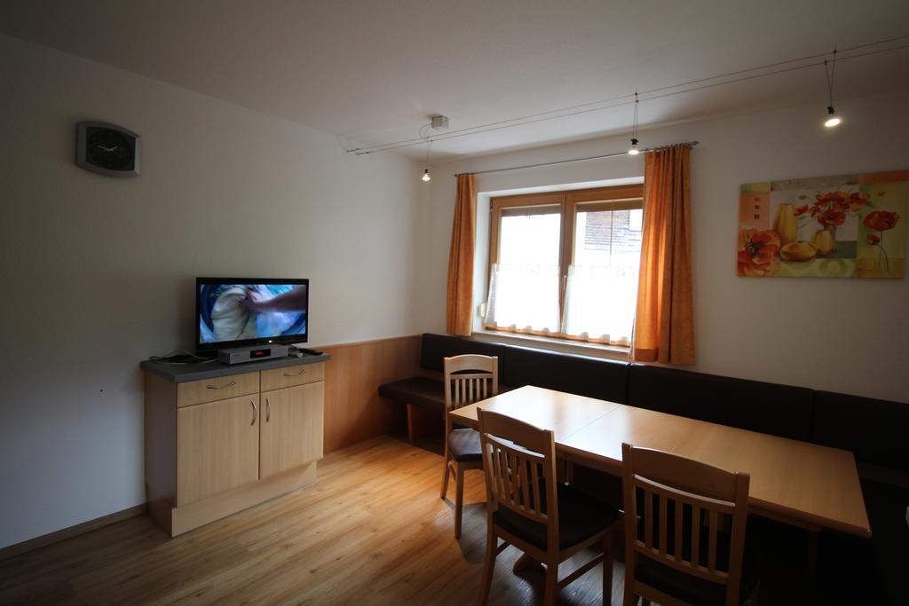 Haus Peter Schiestl Apartman Zell am Ziller Kültér fotó